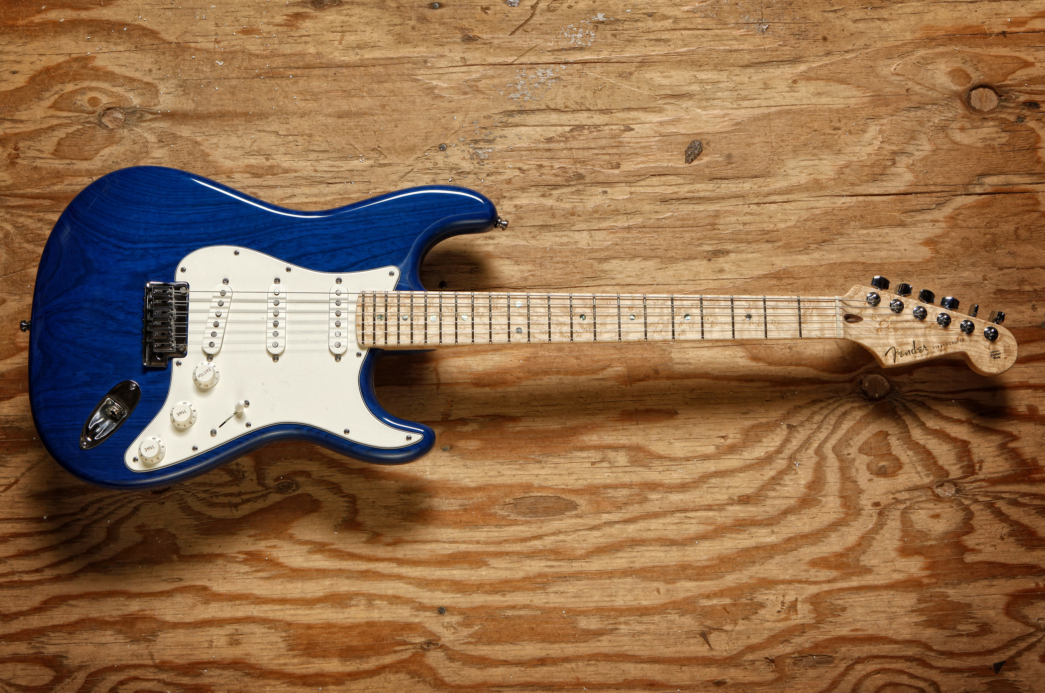 fender-custom-deluxe-ultimate-guitar